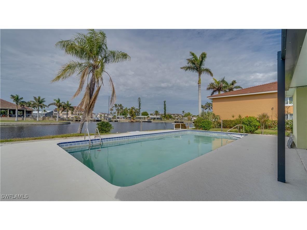4228 SE 19th Avenue #B Cape Coral FL 33904 225007902 image1