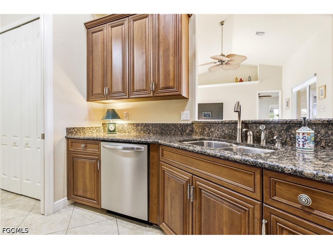 4228 SW 23rd Place Cape Coral FL 33914 2026018564 image8