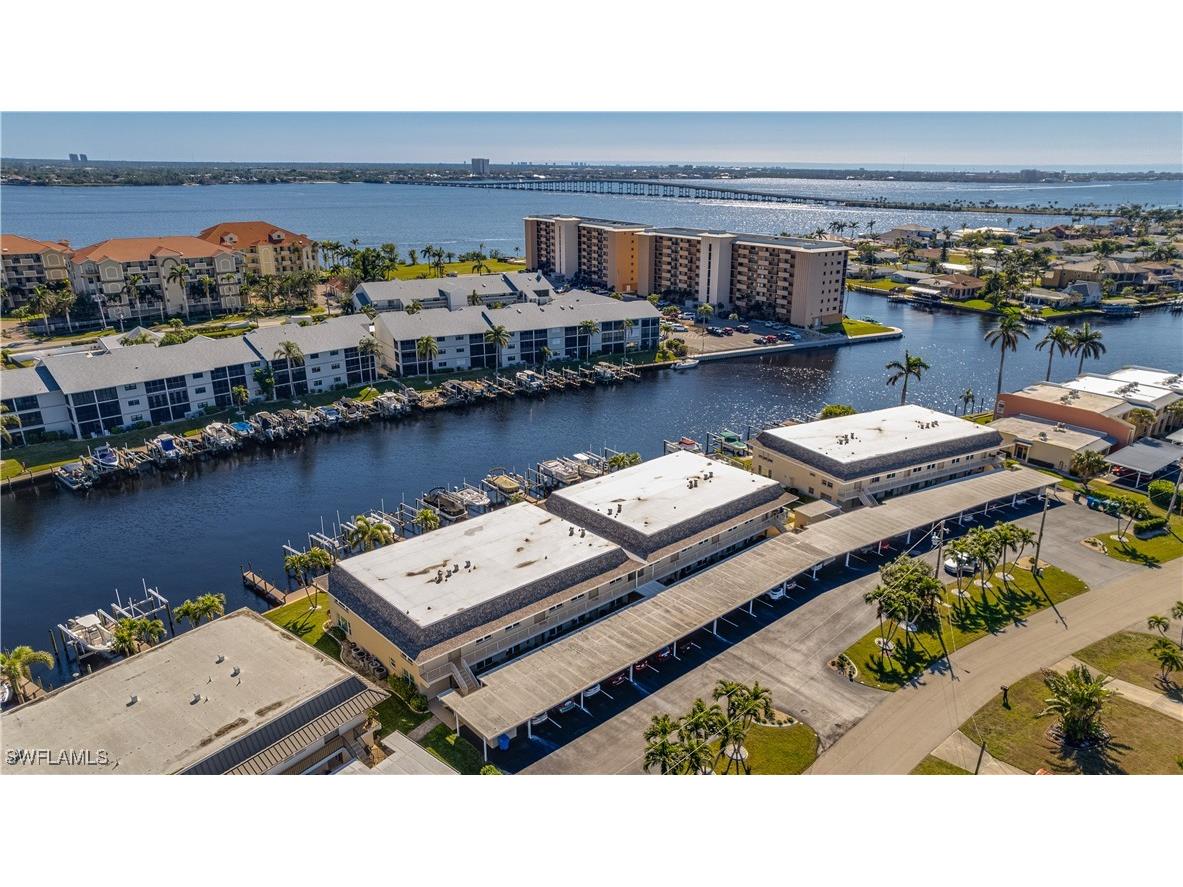 4229 SE 19th Place #1D Cape Coral FL 33904 224084260 image1