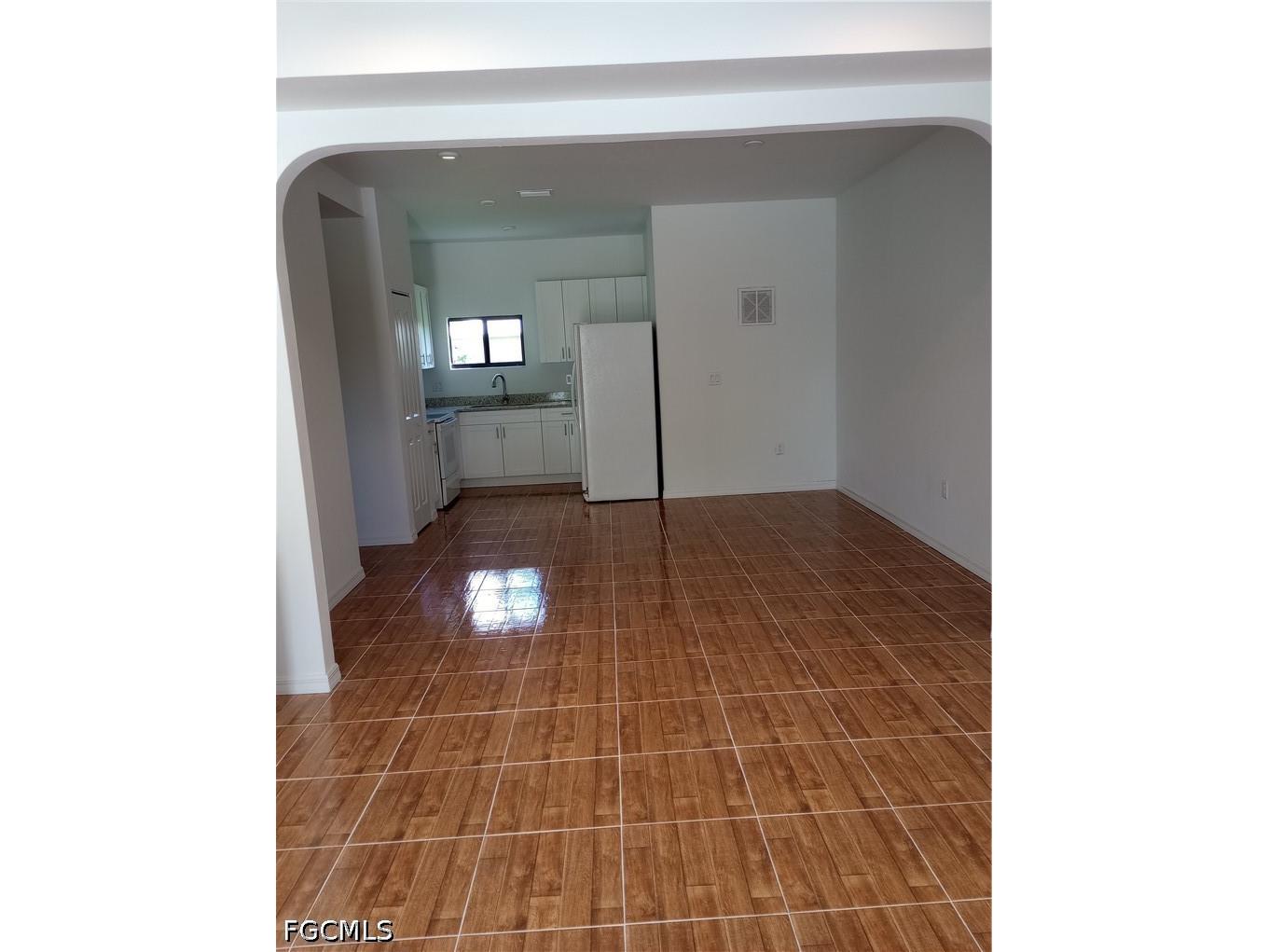 423 Canyon Drive S Lehigh Acres FL 33936 2026015095 image2