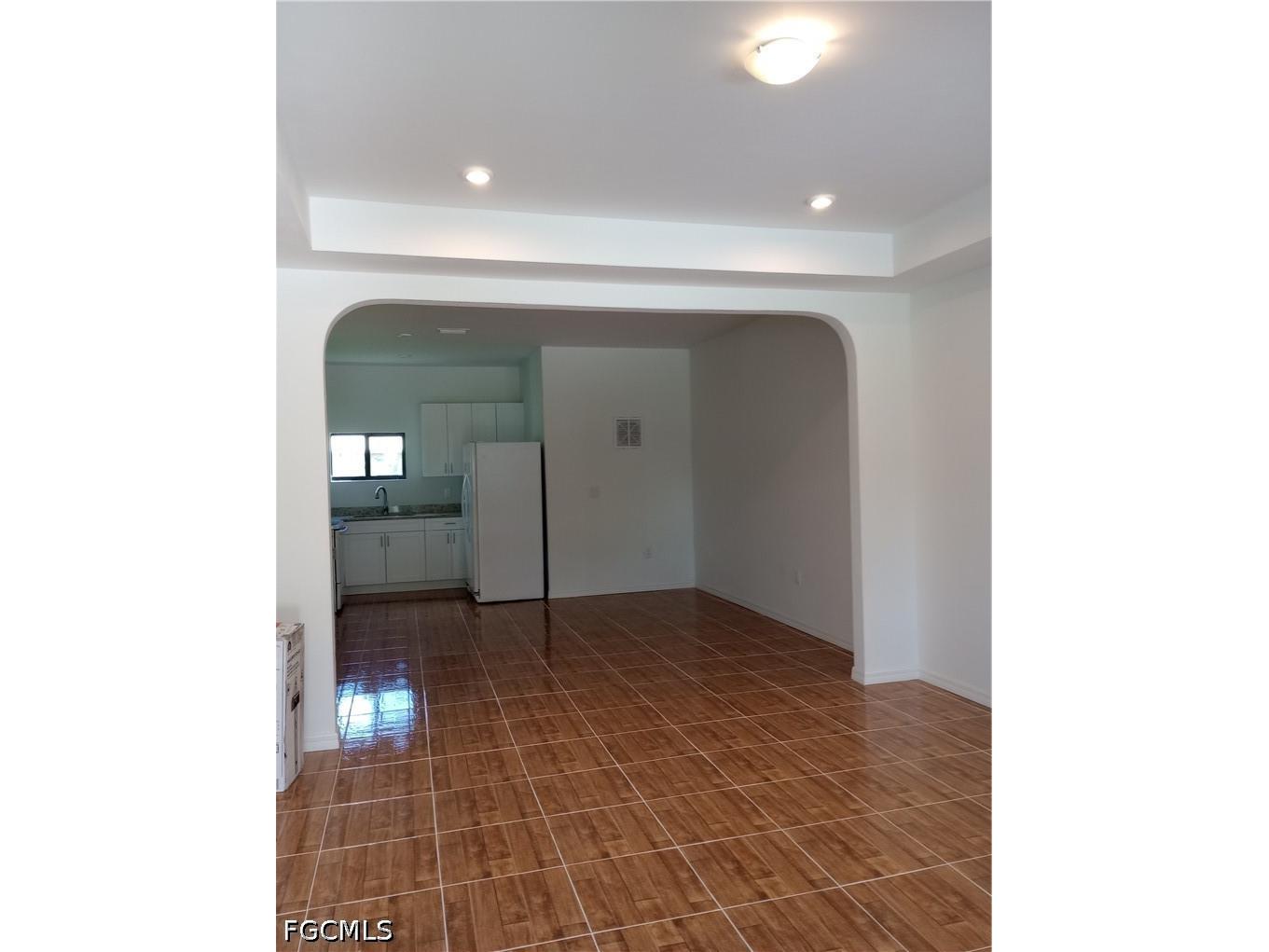 423 Canyon Drive S Lehigh Acres FL 33936 2026015095 image3
