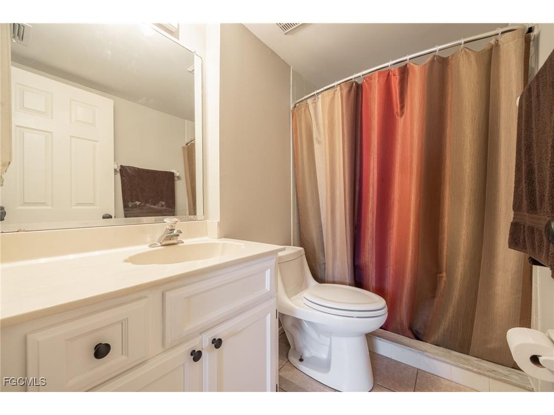 423 Cape Coral Parkway W #102 Cape Coral FL 33914 2025021759 image11