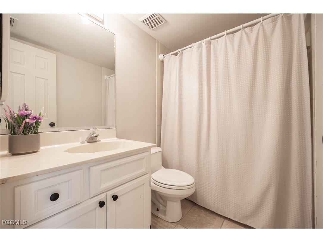 423 Cape Coral Parkway W #102 Cape Coral FL 33914 2025021759 image12