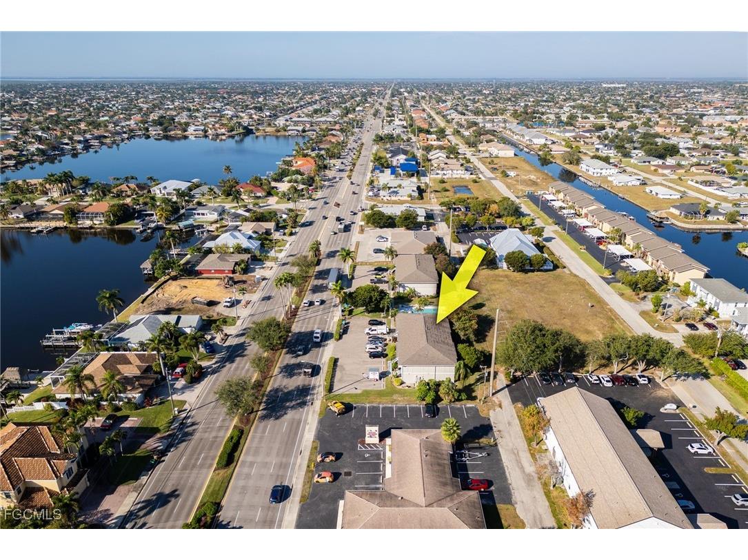 423 Cape Coral Parkway W #102 Cape Coral FL 33914 2025021759 image20