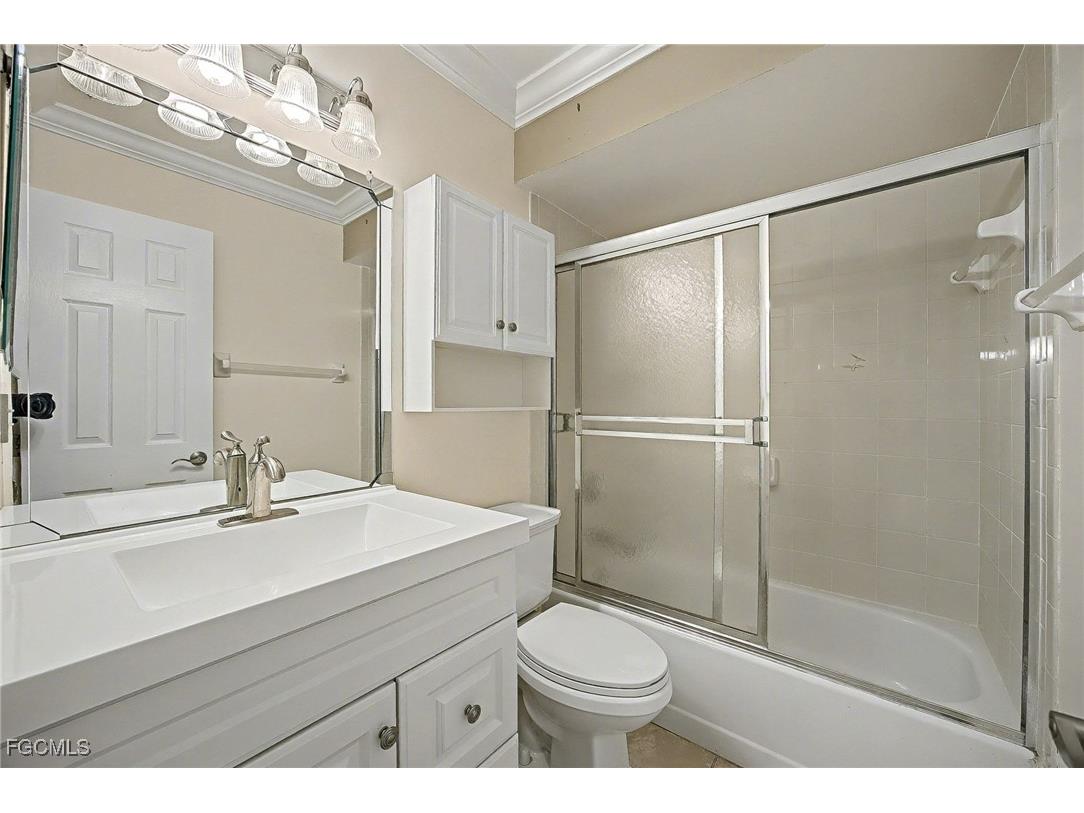 423 Cape Coral Parkway W #202 Cape Coral FL 33914 2025018496 image14