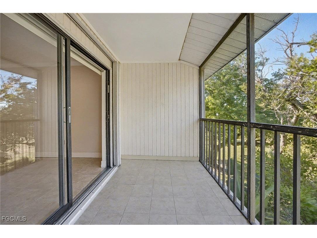 423 Cape Coral Parkway W #202 Cape Coral FL 33914 2025018496 image21