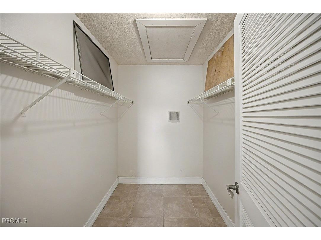 423 Cape Coral Parkway W #202 Cape Coral FL 33914 2025018496 image27