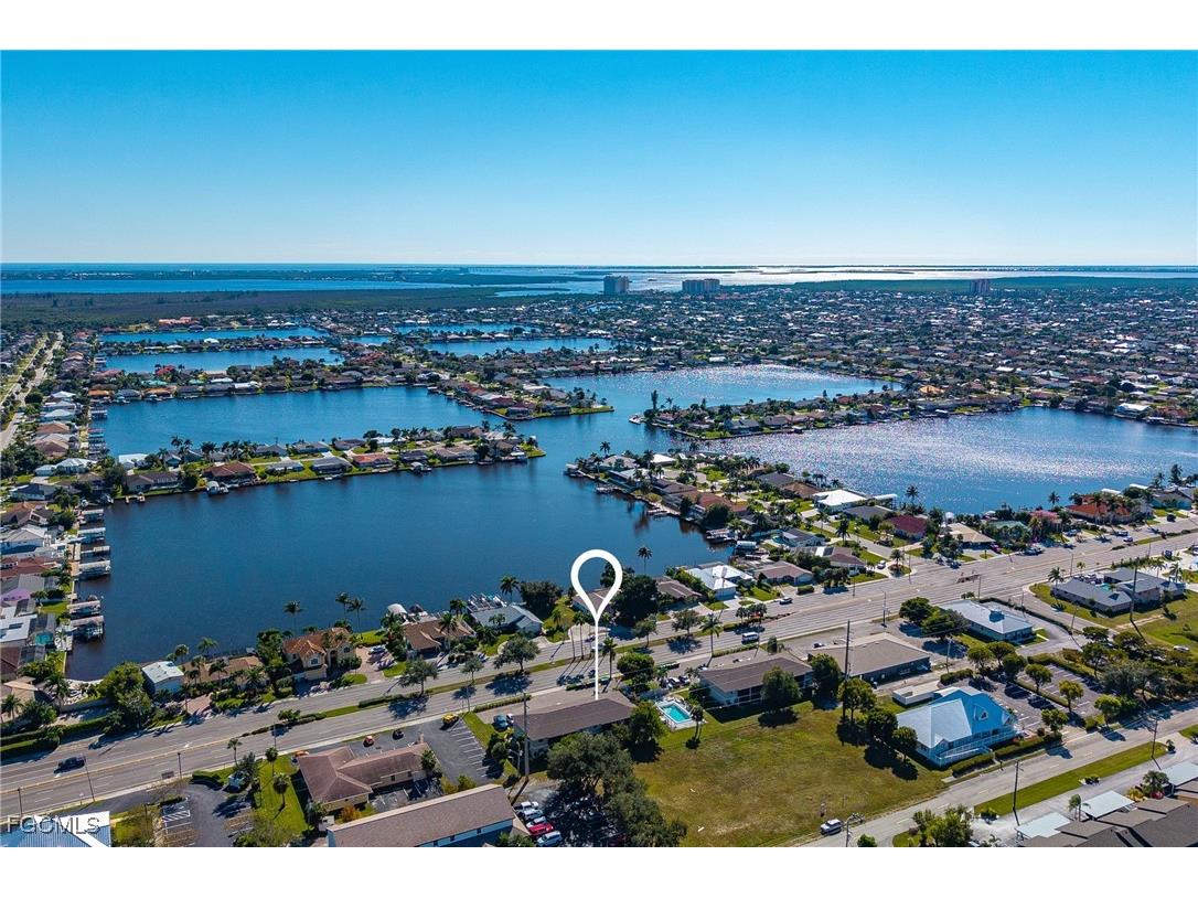 423 Cape Coral Parkway W #202 Cape Coral FL 33914 2025018496 image7