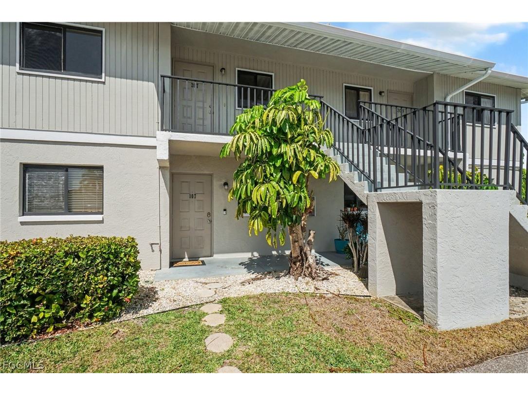 423 Cape Coral Parkway W #203 (207) Cape Coral FL 33914 2026011699 image2