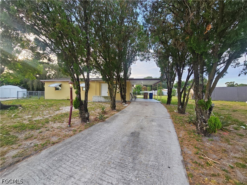 423 Morgan Circle S Lehigh Acres FL 33936 2026021957 image1