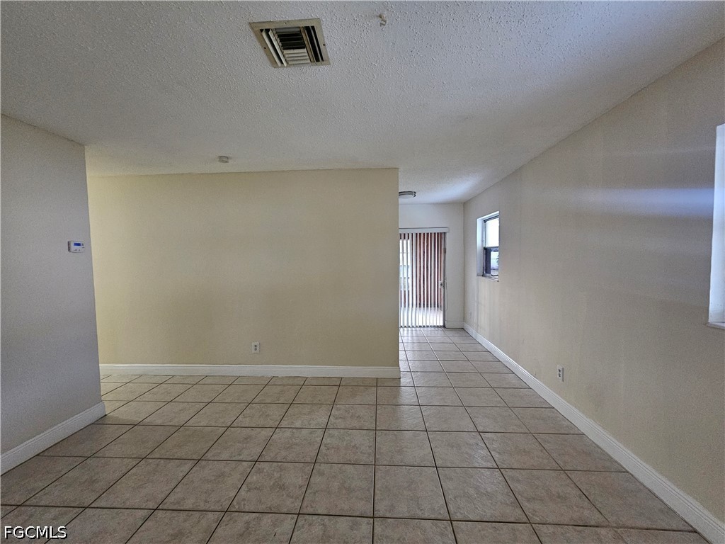 423 Morgan Circle S Lehigh Acres FL 33936 2026021957 image4