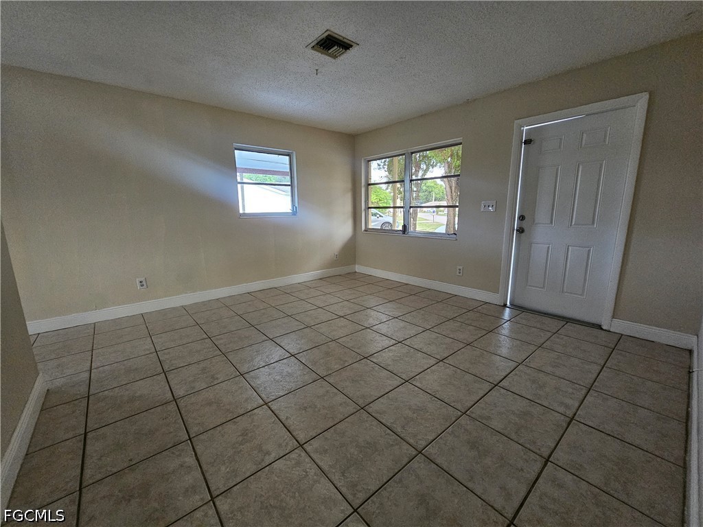 423 Morgan Circle S Lehigh Acres FL 33936 2026021957 image6