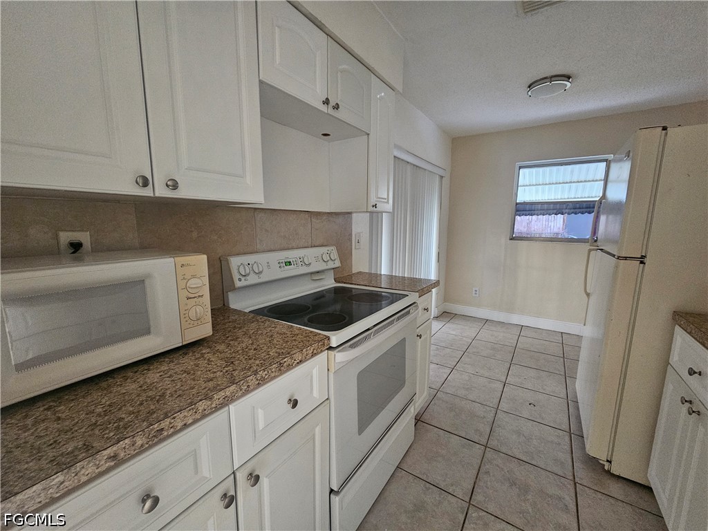 423 Morgan Circle S Lehigh Acres FL 33936 2026021957 image9