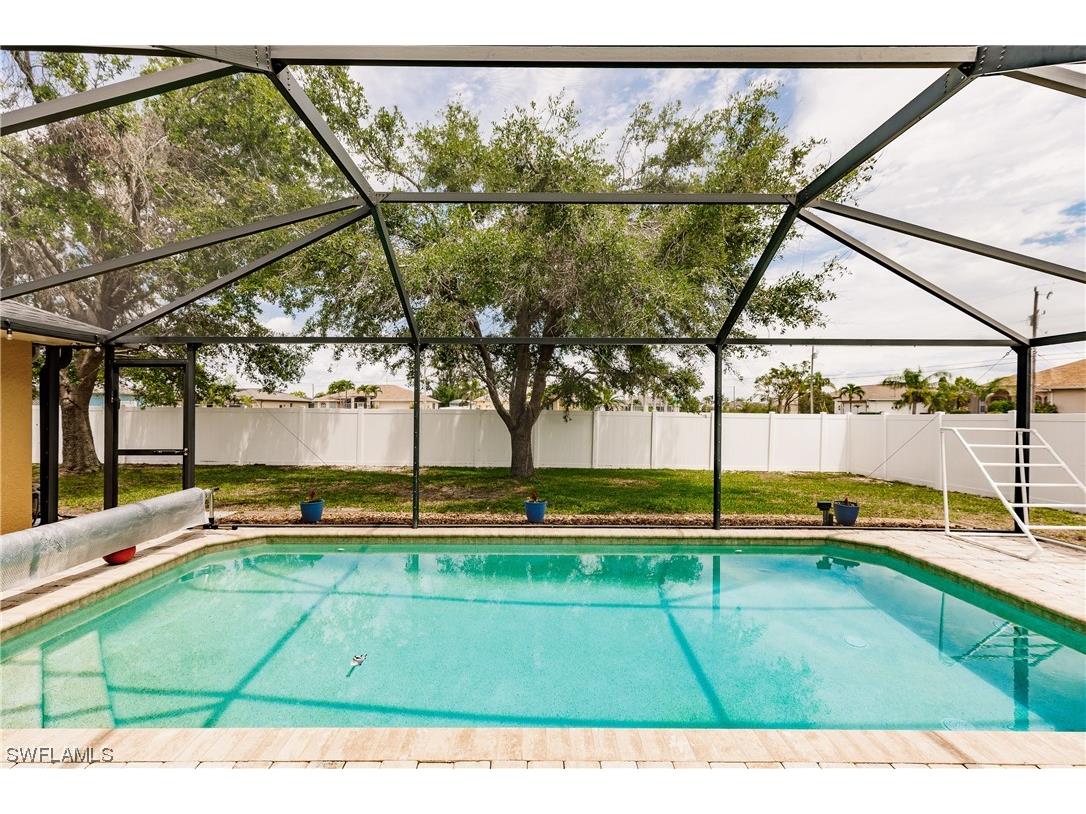 423 SE 14th Terrace Cape Coral FL 33990 223032292 image1