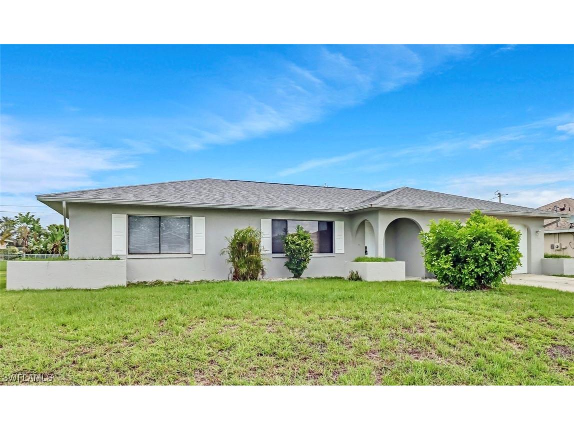 423 SE 8th Street Cape Coral FL 33990 223046892 image1