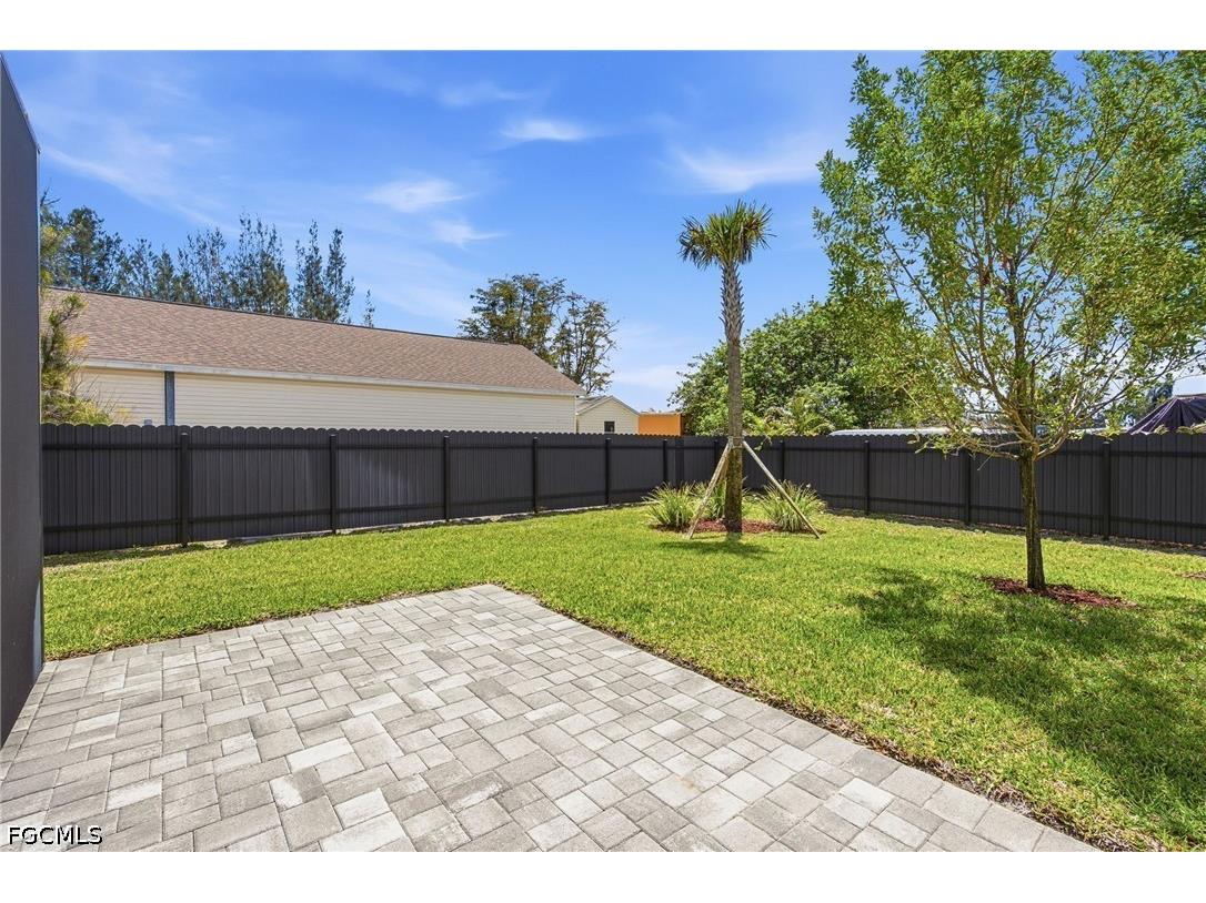 423 SW 19th Avenue Cape Coral FL 33991 2026015692 image5