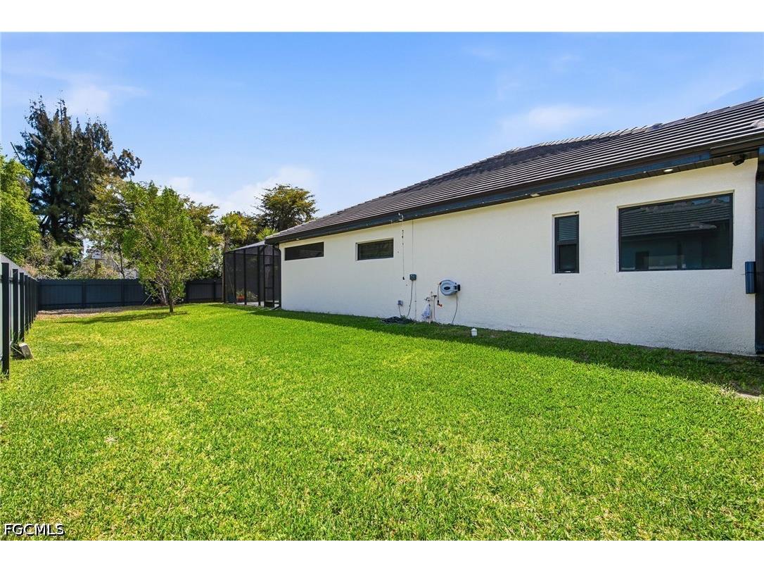 423 SW 19th Avenue Cape Coral FL 33991 2026015692 image7