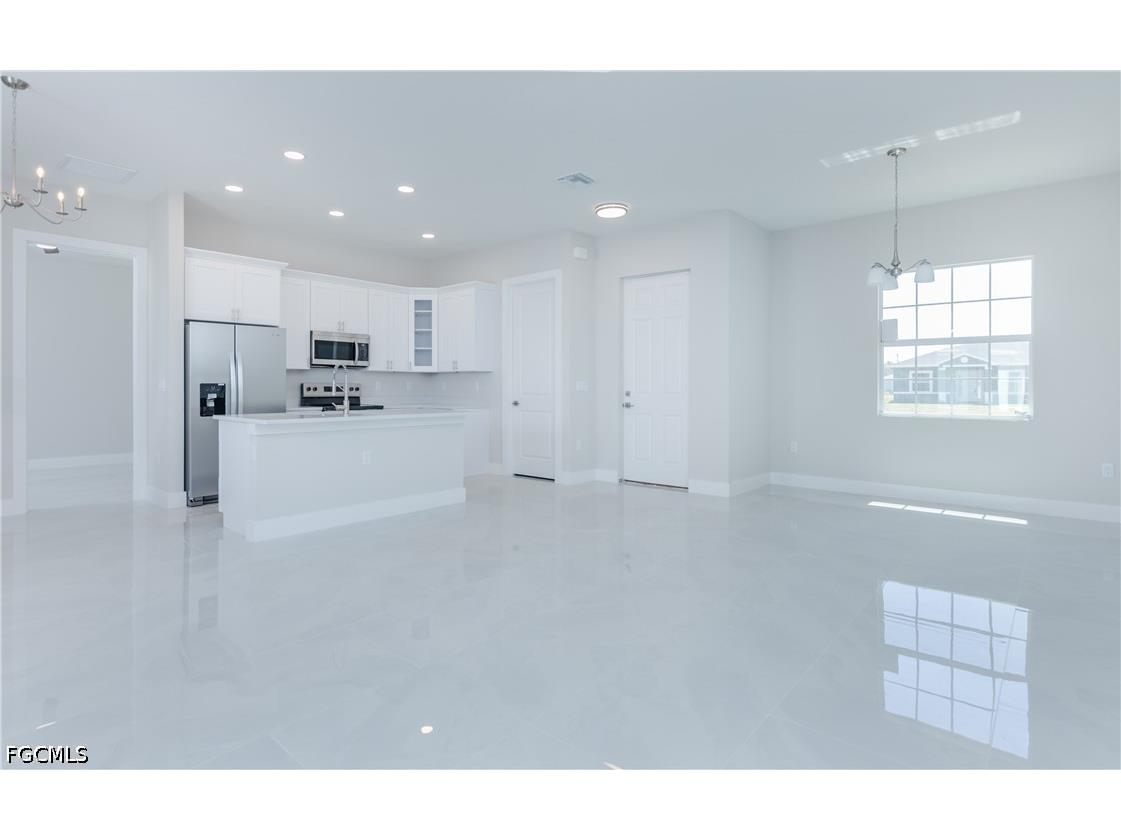 423 Yolanda Street Lehigh Acres FL 33972 2026019655 image8