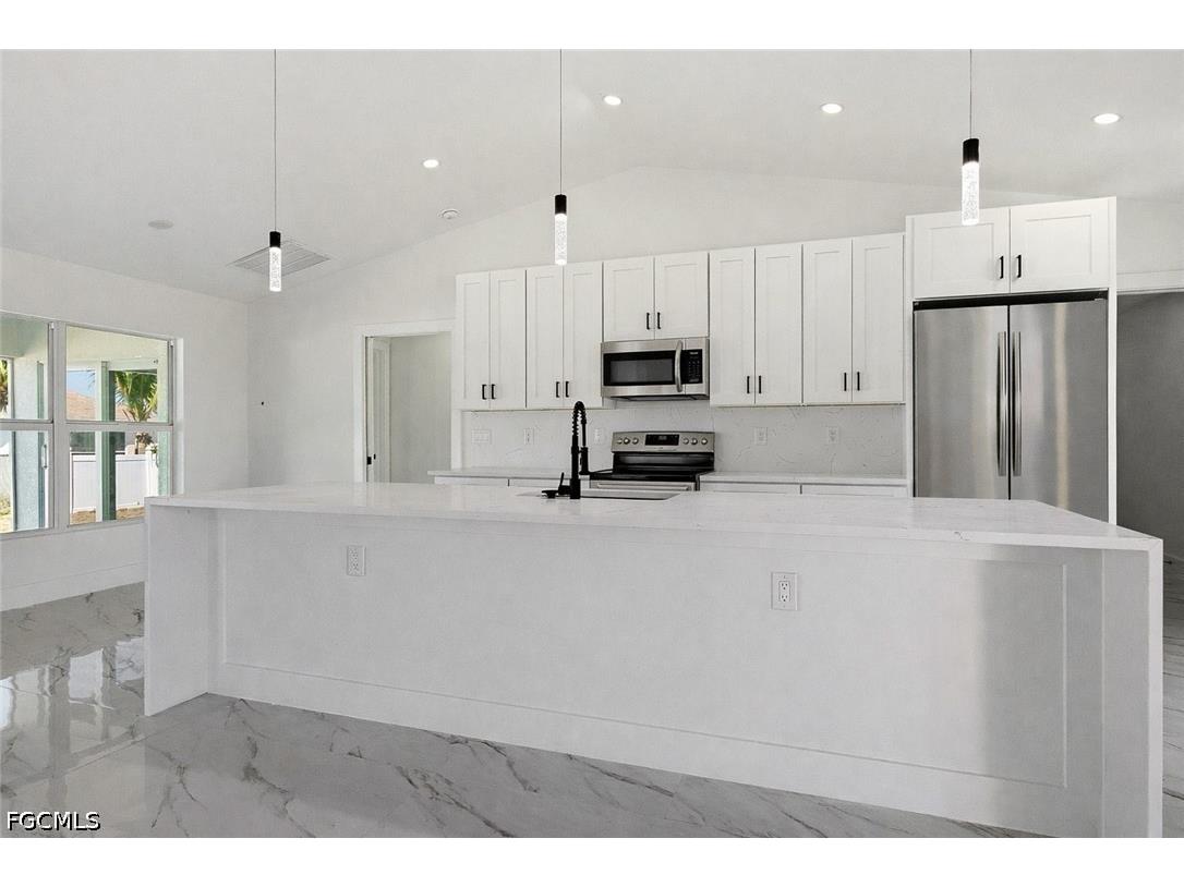 4231 NW 32nd Lane Cape Coral FL 33993 2026014511 image5