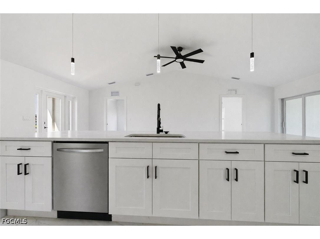 4231 NW 32nd Lane Cape Coral FL 33993 2026014511 image7