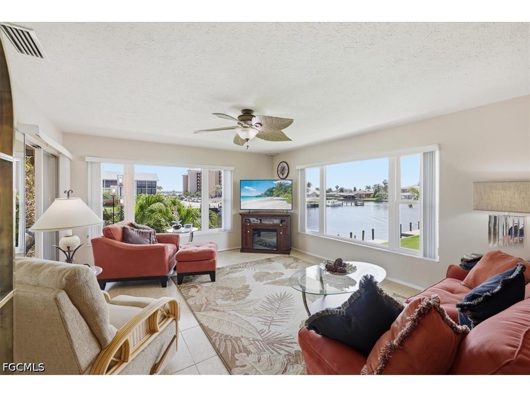 4231 SE 19th Place #2J Cape Coral FL 33904 2026014205 image1