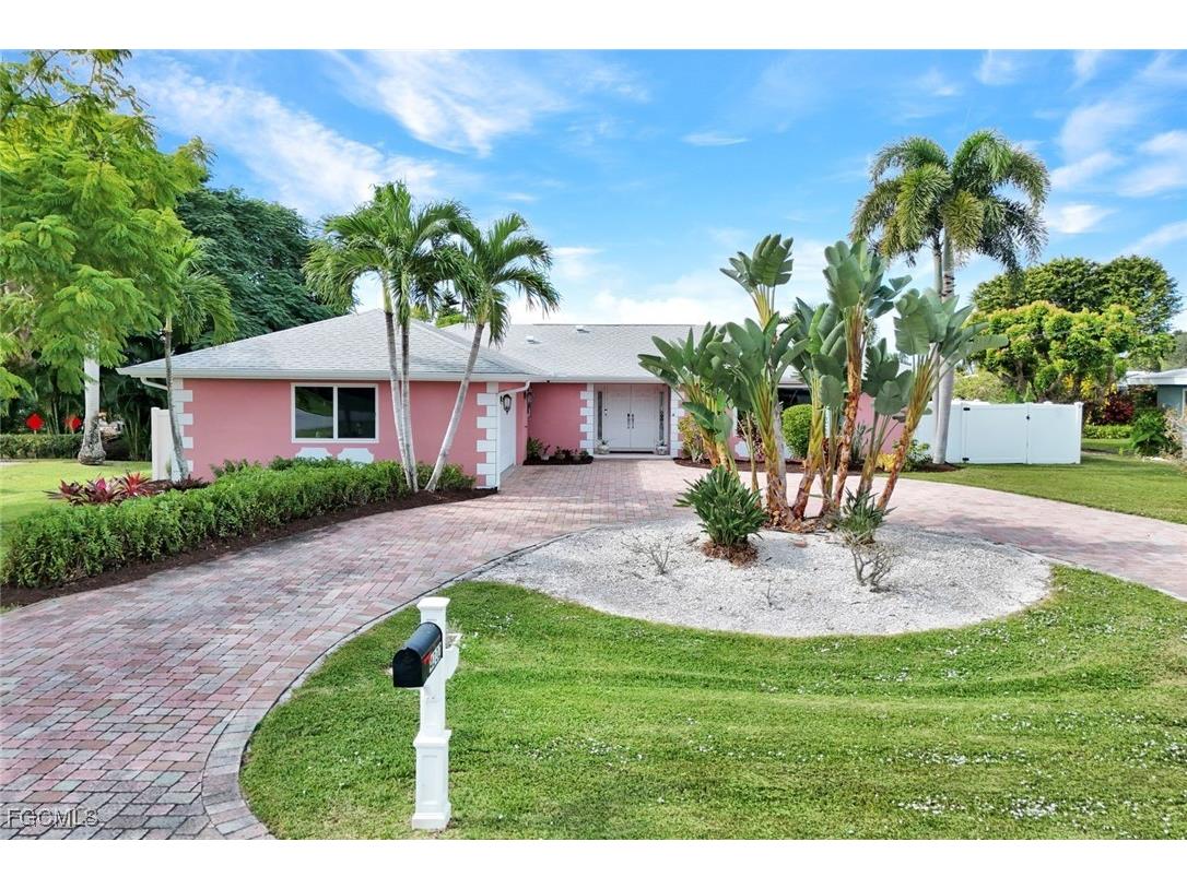 4232 SE 8th Place Cape Coral FL 33904 2025018892 image1
