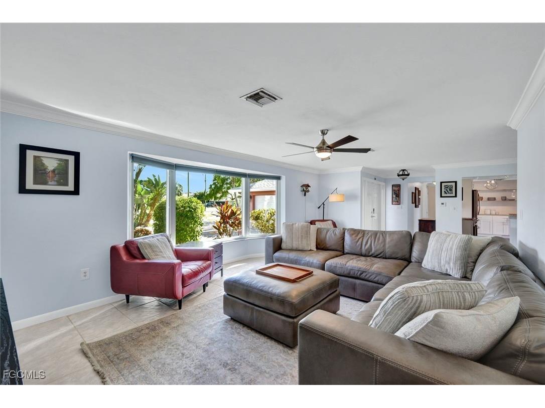 4232 SE 8th Place Cape Coral FL 33904 2025018892 image11