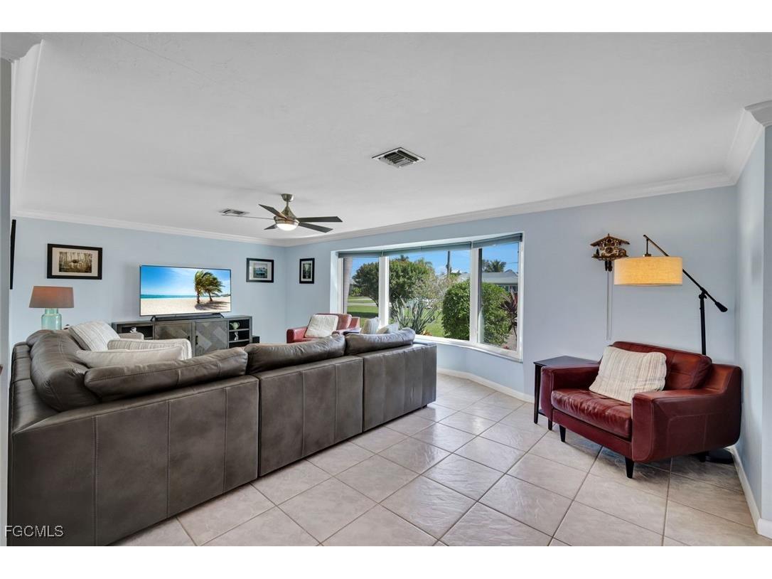 4232 SE 8th Place Cape Coral FL 33904 2025018892 image12