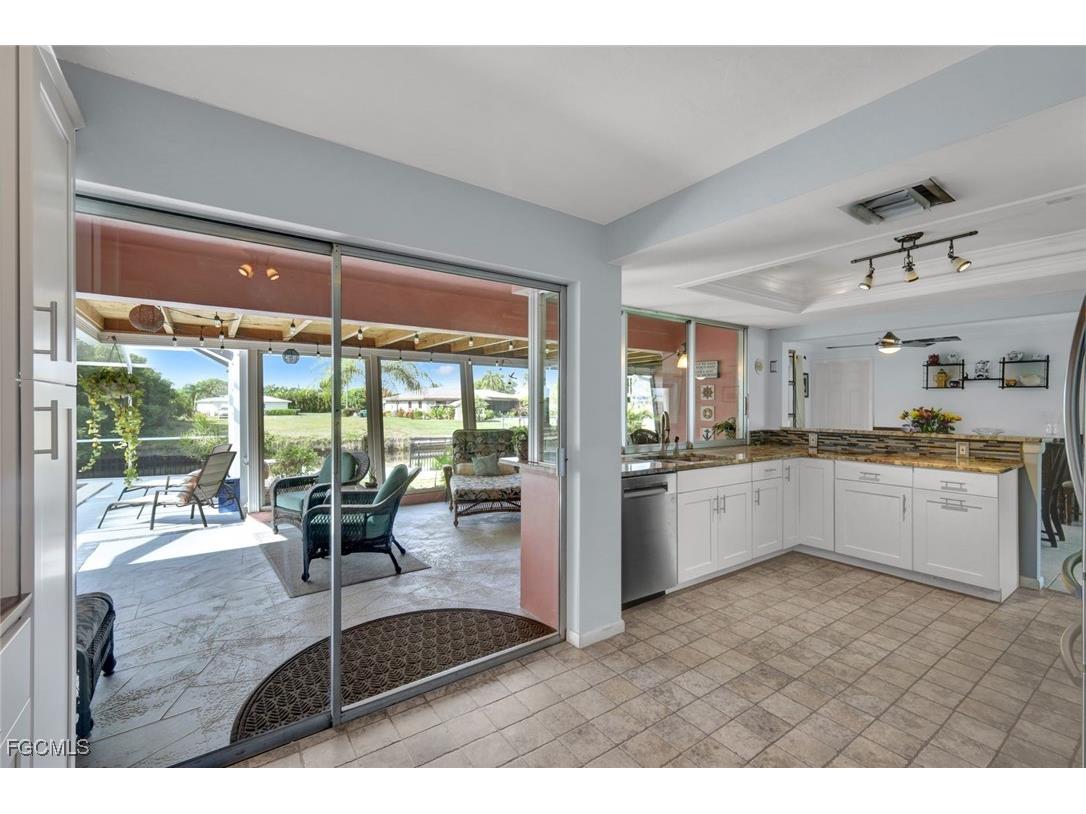 4232 SE 8th Place Cape Coral FL 33904 2025018892 image15