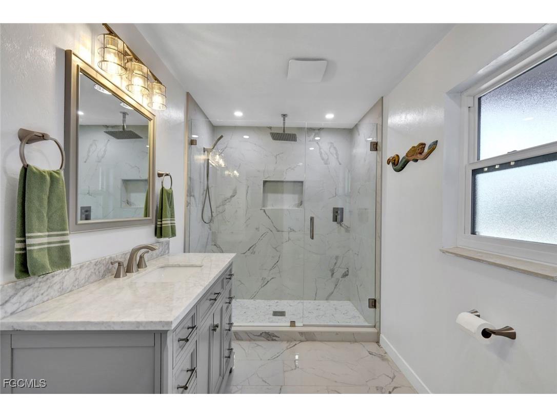 4232 SE 8th Place Cape Coral FL 33904 2025018892 image27