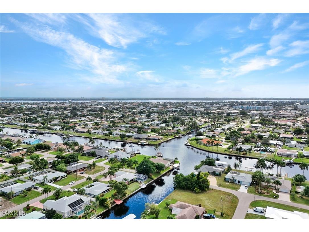 4232 SE 8th Place Cape Coral FL 33904 2025018892 image32