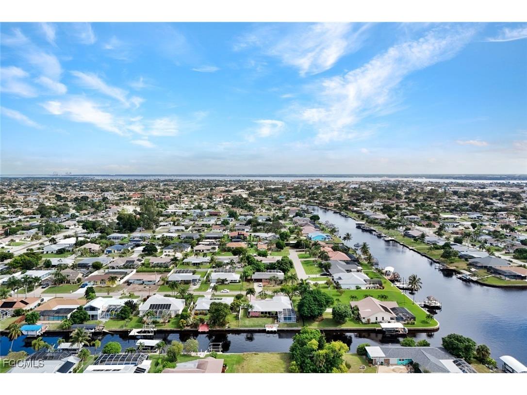 4232 SE 8th Place Cape Coral FL 33904 2025018892 image36
