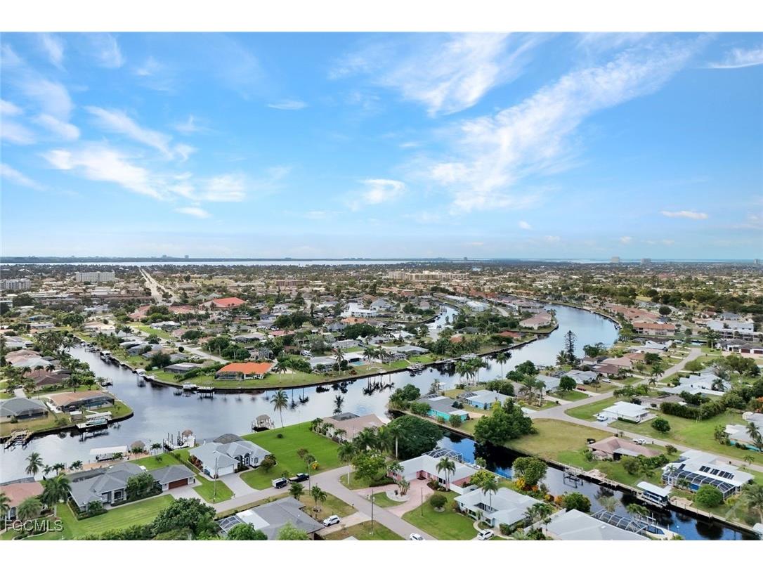 4232 SE 8th Place Cape Coral FL 33904 2025018892 image9