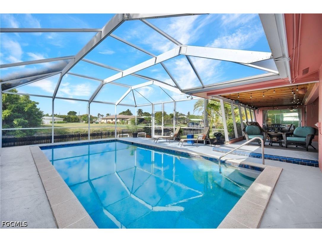 4232 SE 8th Place Cape Coral FL 33904 2026016589 image1