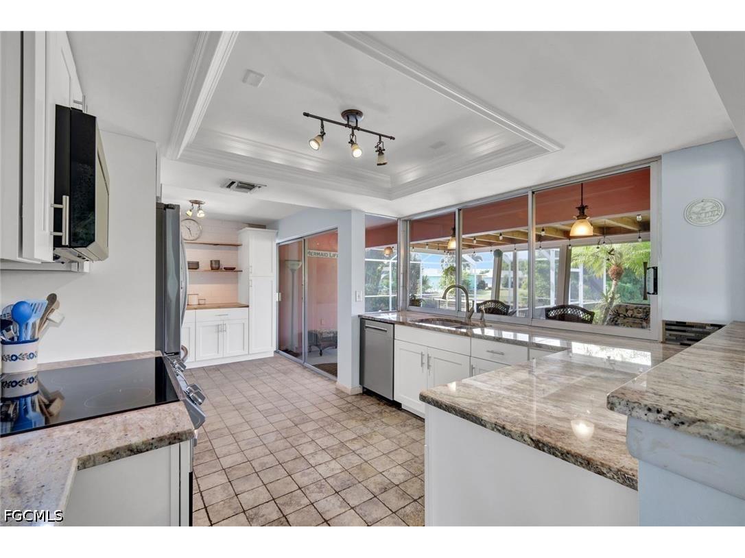 4232 SE 8th Place Cape Coral FL 33904 2026016589 image4