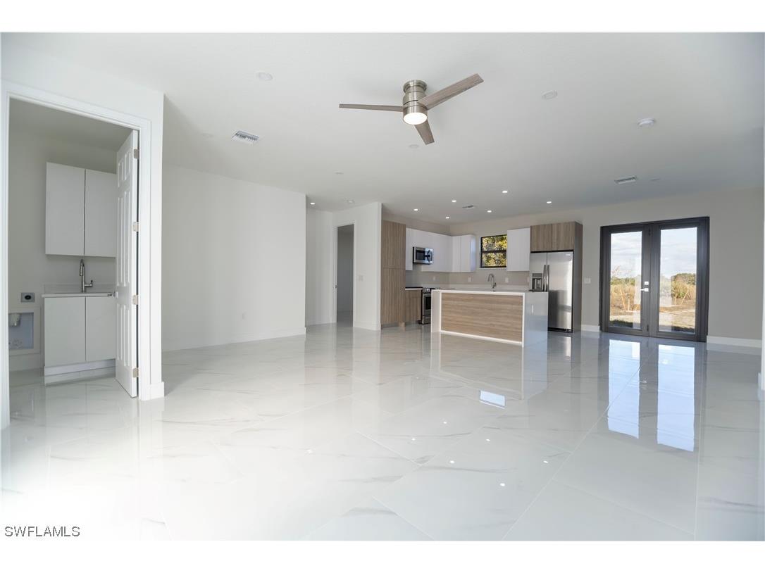 4233 2nd Avenue SE Naples FL 34117 223009417 image1