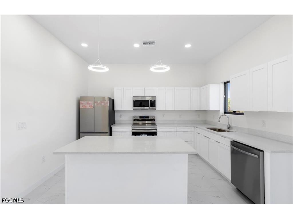 4233 Jacaranda Parkway W Cape Coral FL 33993 2026021825 image10