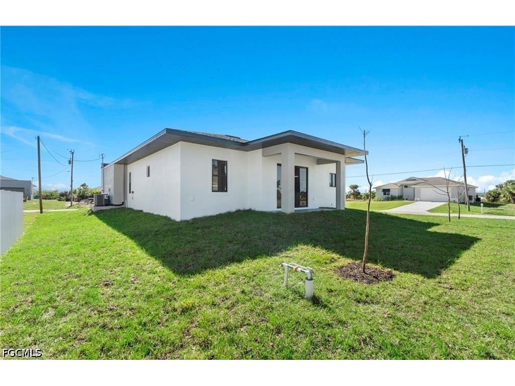 4233 Jacaranda Parkway W Cape Coral FL 33993 2026021825 image31