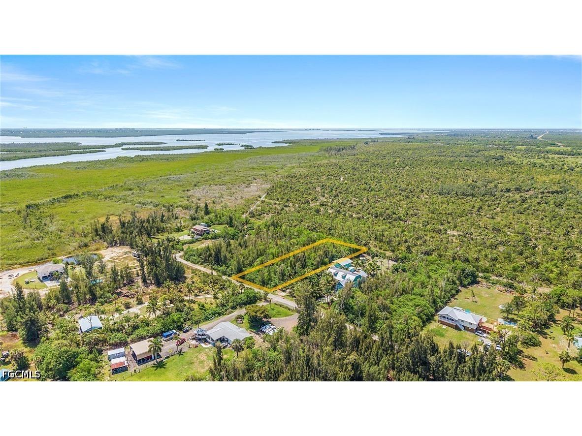 4235 Berkshire Road Saint James City FL 33956 2026025900 image1