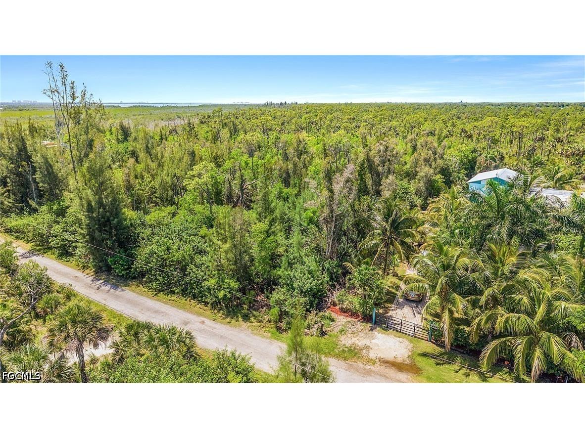 4235 Berkshire Road Saint James City FL 33956 2026025900 image7