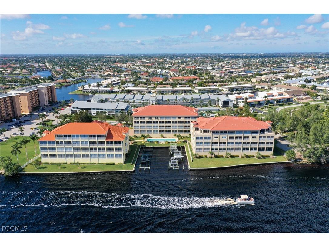 4235 SE 20th Place #A405 Cape Coral FL 33904 2026007392 image1