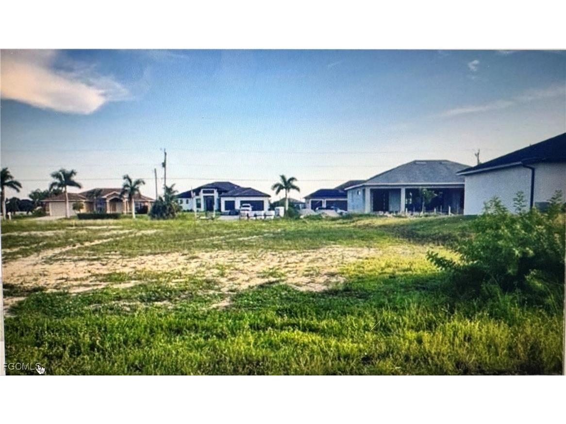 4237 NW 34th Lane Cape Coral FL 33993 2025006664 image1
