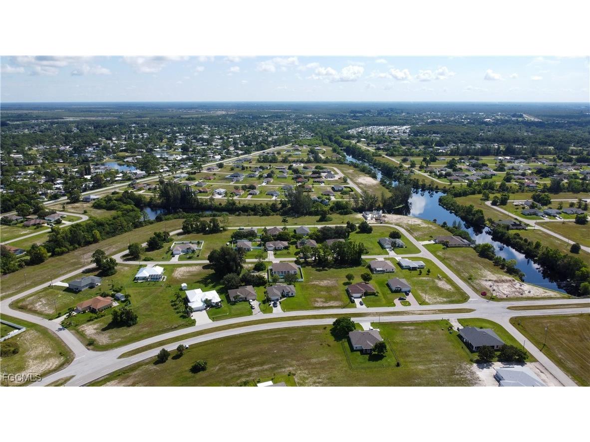 4239 E Gator Circle Cape Coral FL 33909 2026005098 image24