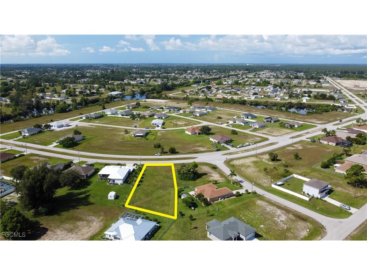 4239 E Gator Circle Cape Coral FL 33909 2026005098 image8