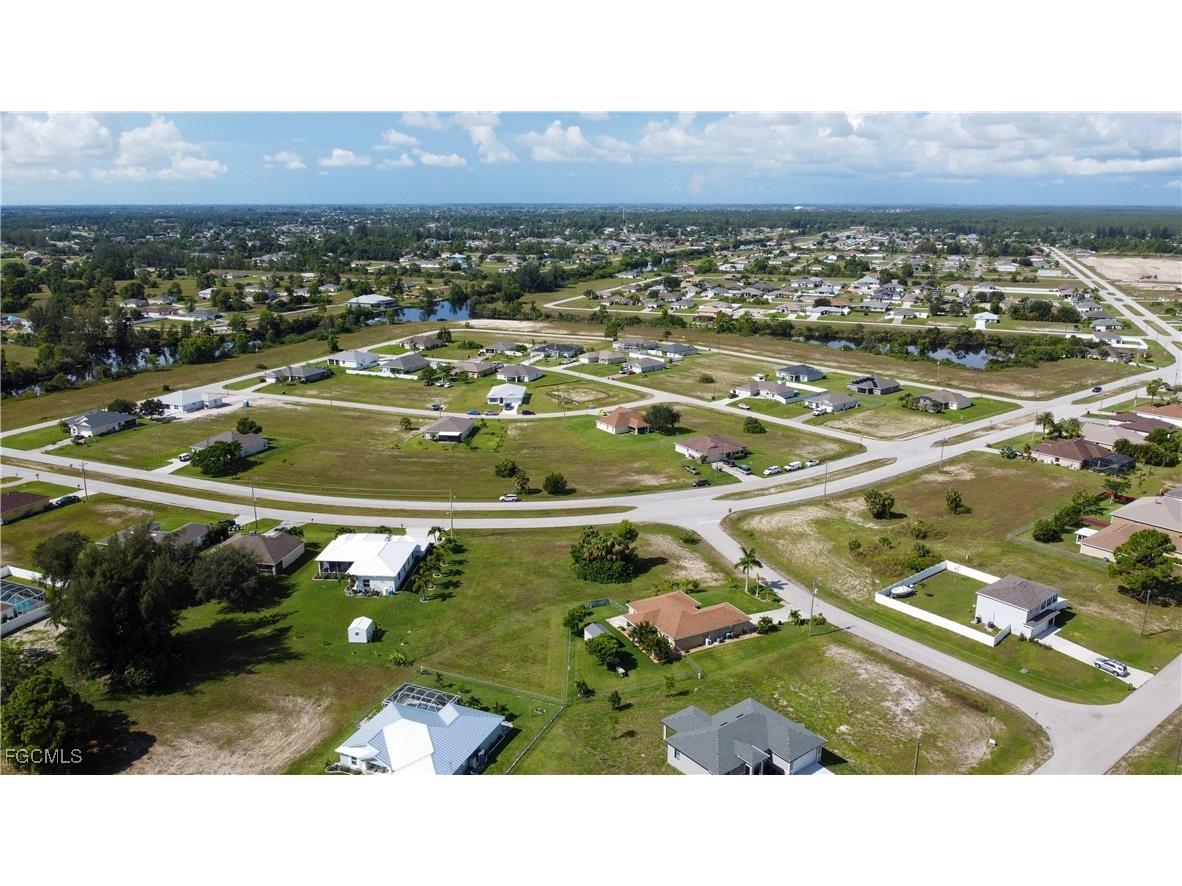 4239 E Gator Circle Cape Coral FL 33909 2026005098 image9