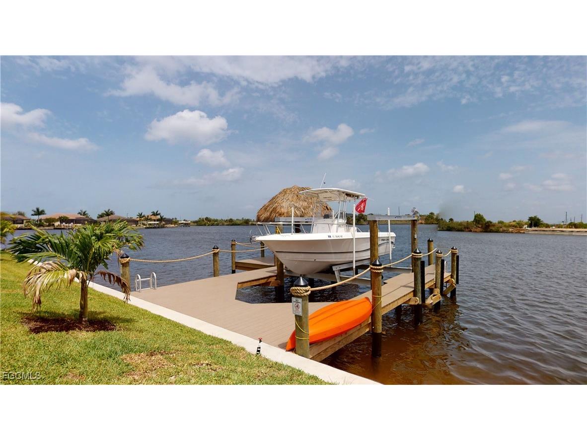 4239 NW 35th Street Cape Coral FL 33993 2025003242 image3