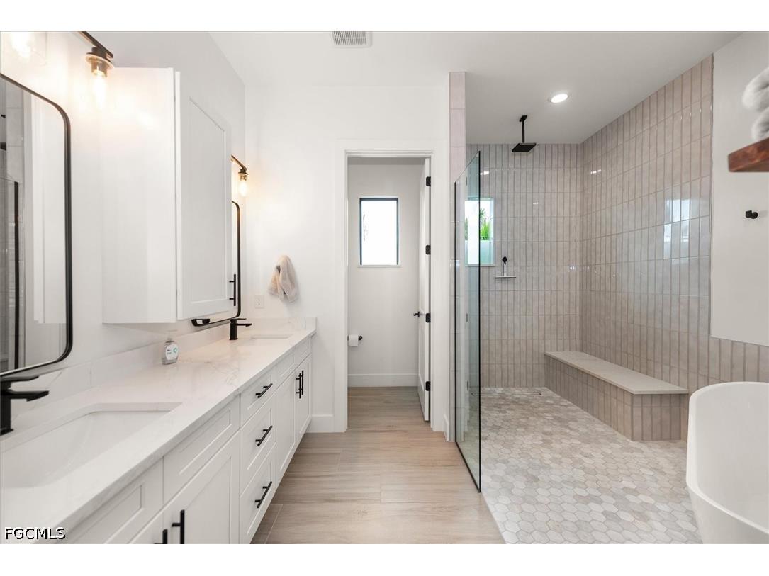 4239 NW 35th Street Cape Coral FL 33993 2026026249 image23
