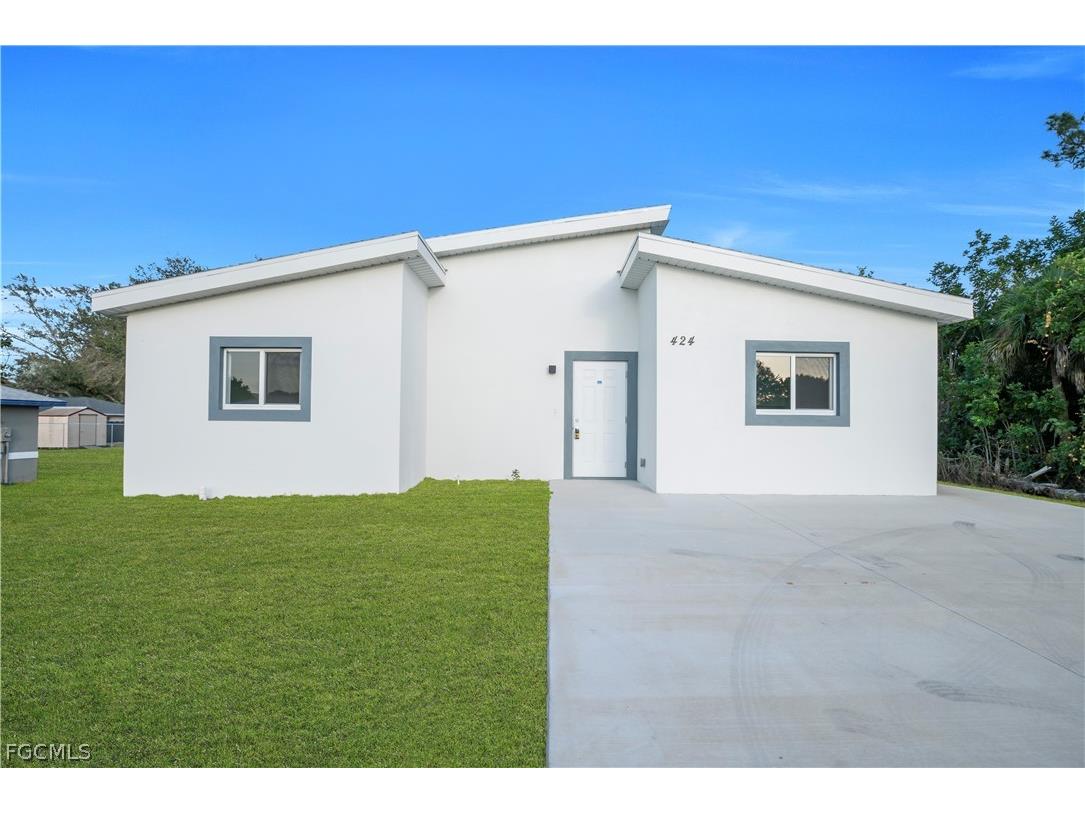 424 Alabama Road S Lehigh Acres FL 33936 2026008849 image1