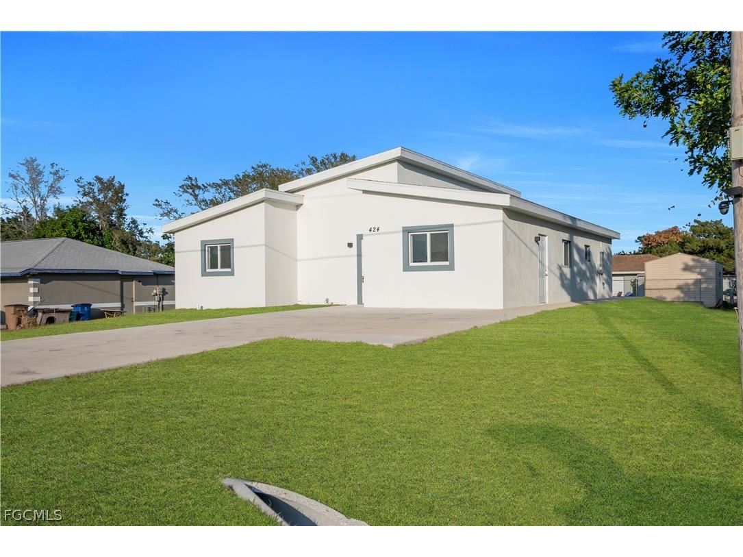 424 Alabama Road S Lehigh Acres FL 33936 2026008849 image2