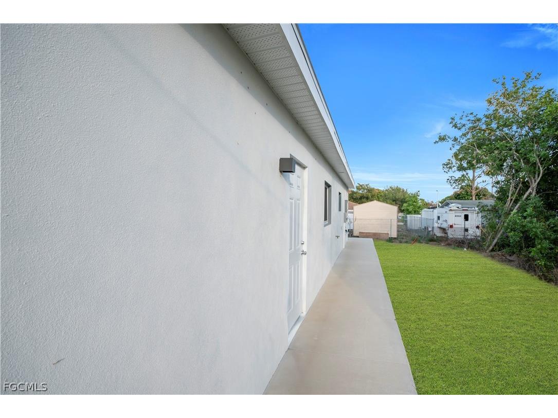 424 Alabama Road S Lehigh Acres FL 33936 2026008849 image7